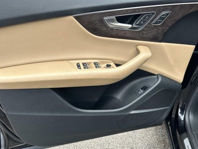 2019 Audi Q8 Premium Plus