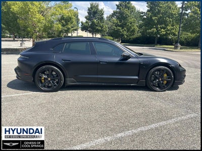 2022 Porsche Taycan Turbo