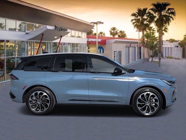 2025 Lincoln Nautilus Reserve