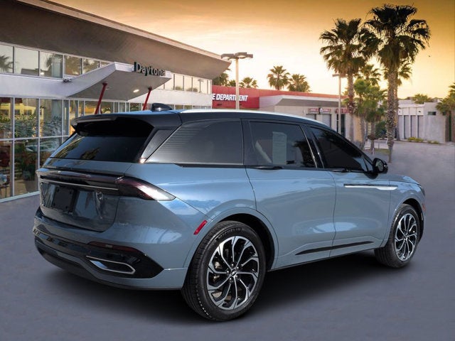 2025 Lincoln Nautilus Reserve