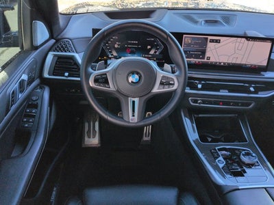 2025 BMW X5 M60i