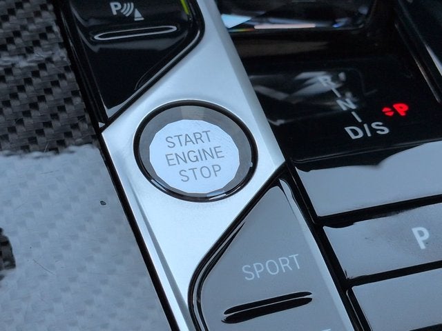2025 BMW X5 M60i